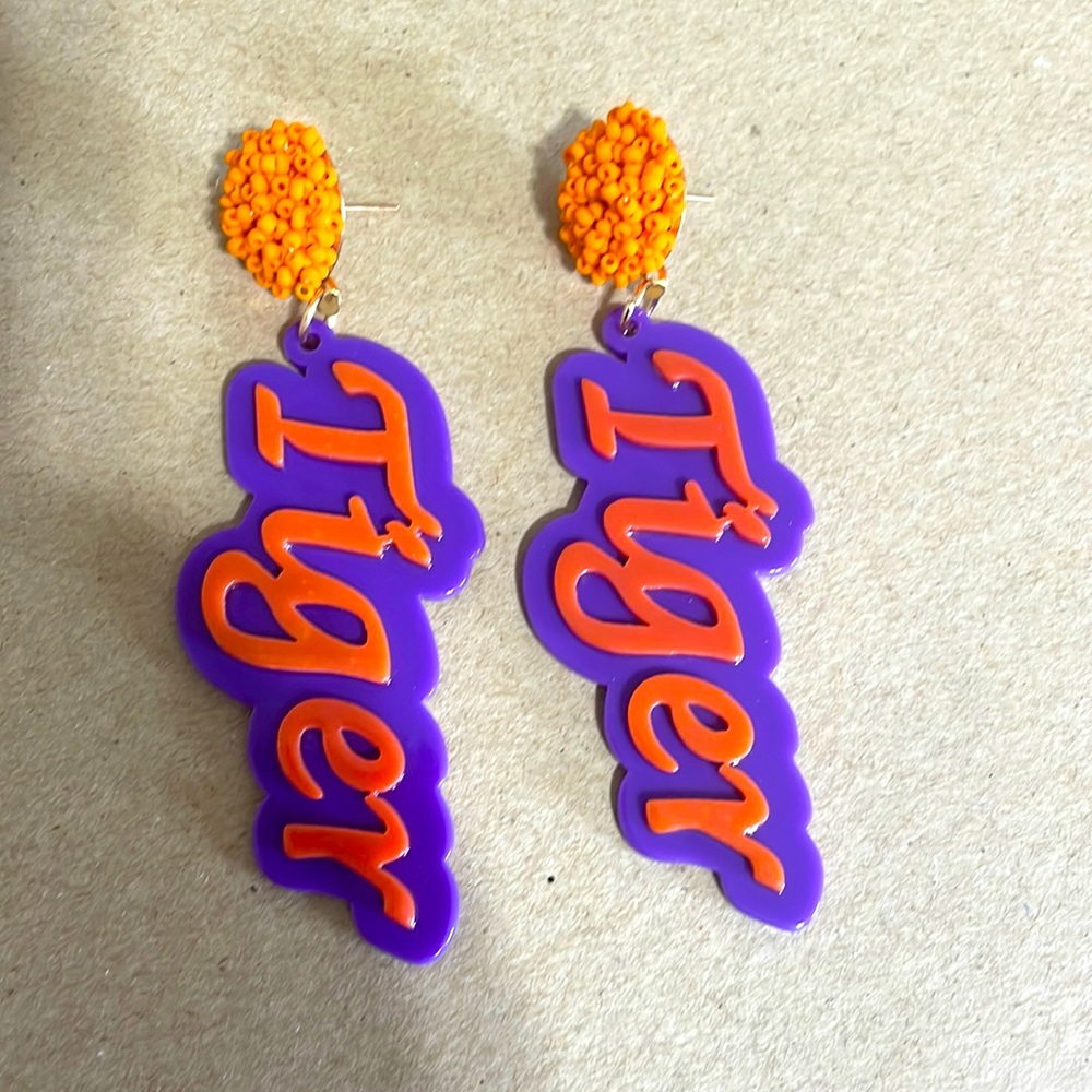 🎉🐯Juliette Beaded Acrylic Orange Purple Tiger Earrings Clemson